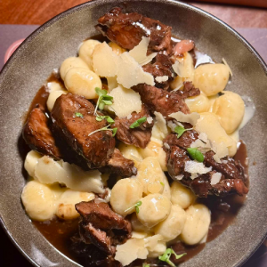 Χοιρινά μάγουλα negra Iberico μπρεζέ
