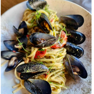 Λιγκουίνι με φρέσκα μύδια